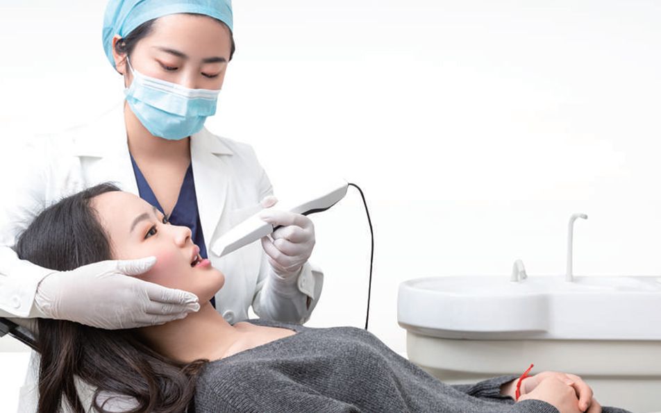 Процесс производства циркониевой коронки на задний зуб