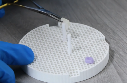 Цирконий и спекающая паста описанием